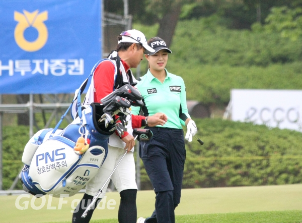2018 NH투자증권 레이디스 챔피언십 김지윤과 캐디
