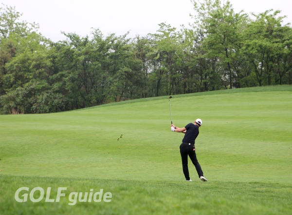 SK telecom OPEN 2018 1R 이지훈 11번홀 세컨 샷