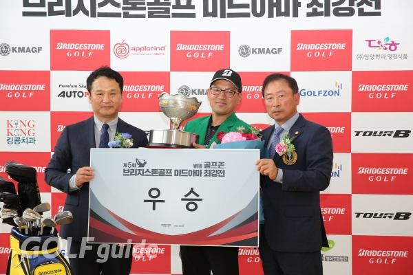 우승을 차지한 강권오 선수