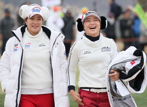 '팀 KLPGA'의 김아림(왼쪽)과 이정은6, 두 선수는 싱글 매치에서 모두 이겼다