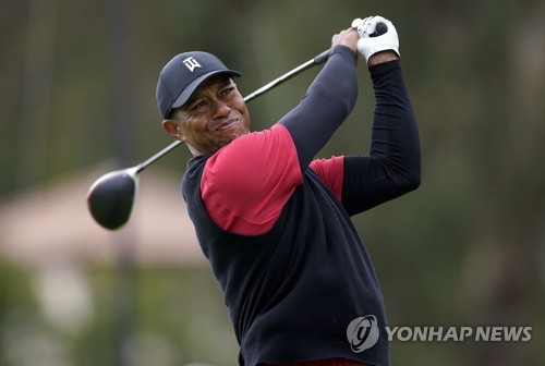 이번 대회에서 경기하고 있는 타이거 우즈. 사진=AP연합뉴스