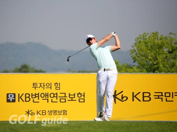 KB금융 리브챔피언십 1R 김태훈 티 샷