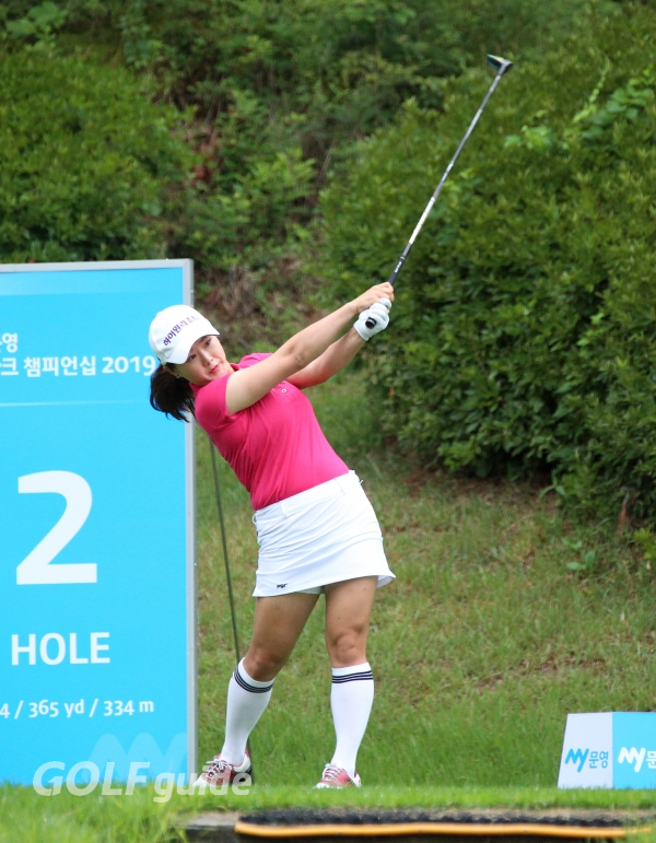 MY 문영 퀸즈파크 챔피언십 2019 1R 2번홀 송남경 티 샷